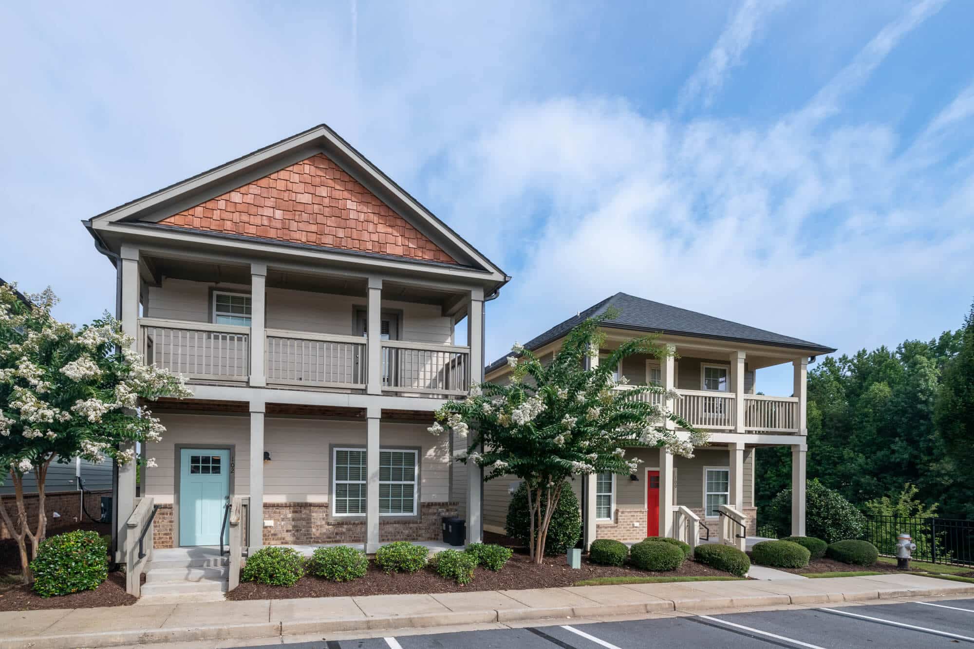 the-collective-at-kennesaw-apartments-near-ksu-cottage-exteriors-front-porches-and-balconies